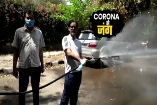 MLA Naresh Yadav is doing sanitation himself in his constituency during corona