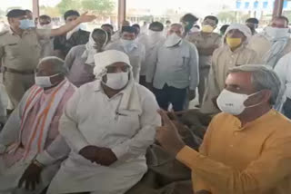 Agriculture Minister jp dalal reached uklana grain market in hisar