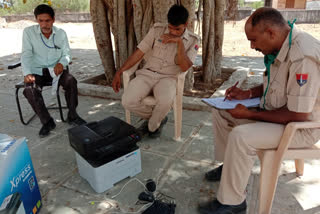 computer equipment found cemetery, कब्रिस्तान में मिले कम्प्यूटर उपकरण