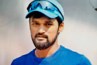 Cricketer shabaj nadeem not got permision to reach kolkata during lockdown