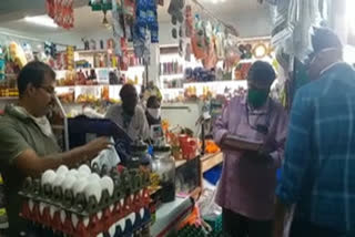 Lockdown concessions and strict instructions for traders  ലോക്ക് ഡൗണ്‍ ഇളവുകള്‍, വ്യാപാരികള്‍ക്ക് കര്‍ശന നിര്‍ദേശങ്ങള്‍  വ്യാപാരികള്‍ക്ക് കര്‍ശന നിര്‍ദേശങ്ങള്‍  ലോക്ക് ഡൗണ്‍ വ്യാപാരികള്‍  Lockdown concessions  Lockdown concessions kottayam