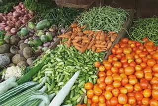 Covid  _vegetable  _vegetable Price  Prices are falling  പച്ചക്കറി  അവശ്യസാധനങ്ങൾ  കാസർകോട്