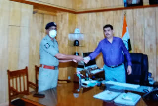 kolkata police donated 50 thousand to cm corona relief fund