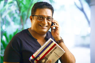 Prakash Raj says he will take loan  പ്രകാശ് രാജ് ട്വീറ്റ്  നടന്‍ പ്രകാശ് രാജ് വാര്‍ത്തകള്‍  സിനിമാ വാര്‍ത്തകള്‍  തമിഴ് സിനിമാ വാര്‍ത്തകള്‍ ലോക്ക് ഡൗണ്‍  നടന്‍ പ്രകാശ് രാജ് ലോക്ക് ഡൗണ്‍ ട്വീറ്റുകള്‍  Prakash Raj tweets  prakash raj films