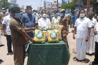 Minister Sevoor Ramachandran Helps Van Drivers in Tiruvannamalai