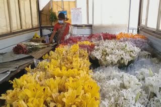 in nilgiri farmers worried about flowers selling in the period of lockdown