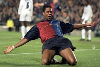 Watch | Barca legend Kluivert displays football skills amid COVID-19 pandemic