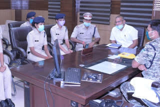 Governor spoke to the police officer and women policemen In Raipur