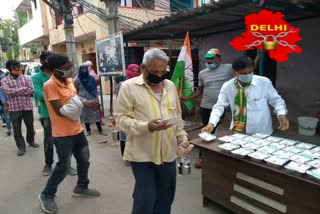 Food served to the poor through Congress kitchen in Sultanpuri in Delhi during lockdown