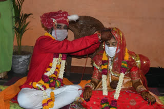 one-can-marry-in-presence-of-only-10-people-at-home-in-chhindwara