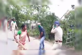 Clash broke between Police and locals after they objected to the road being blocked by the locals in Baduria