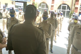 kashipur corona lockdown news, काशीपुर पुलिस ब्रीफिंग समाचार