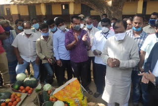 Misbehaviour in front of the Minister in Mandya