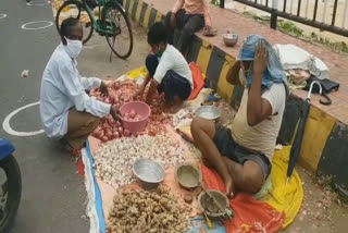 lockdown  period vegetables shopkeepers are in tension