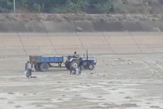 sand illegal transport in Krishna DST gannavaram  mandal gopavarapugudem polavaram canal