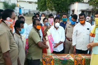 wardhannapet-mla-aruri-ramesh-distributed-food-items-at-madikonda-village-khazepet-warangal-urben-district