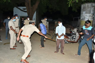 Ramagundam Cp Satyanarayana beat the persons Override the lock down