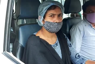 hemtabad woman ambulance driver made example of humanity, raigunj, north dinajpur
