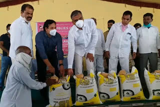 harish rao distributed groceries to pasters