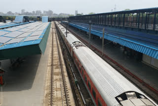 new delhi railway station