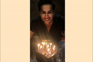 Varun dhawan, Varun dhawan cut homemade cake in lockdown, वरुण धवन, वरुण ने बर्थडे पर काटा होम मेड केक, वरुण धवन बर्थडे, वरुण धवन बर्थडे सेलिब्रेशन