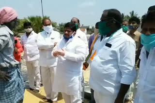 rajanna sirisilla lakshmipur grain purchasing center visited by congress party state working president ponnam prabhakar