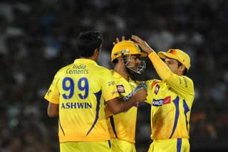 Dhoni believed in your wicket-taking ability in powerplay overs: Raina to Ashwin