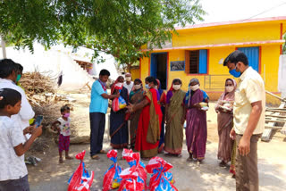 Distribution of food items kit