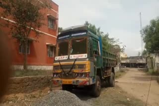 politician owned lorry trafficking laterite soil near manapparai