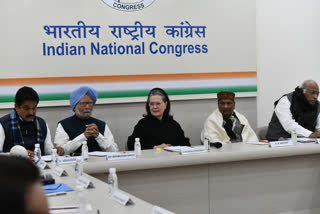 Dr Manmohan Singh slams Center's decision to freeze DAs, says not necessary at this stage