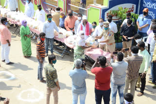 nacharam corporator distributed groceries to needy