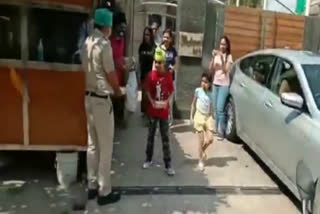 gurugram police celebrate 5 year old boy birthday in lockdown