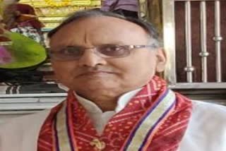 The funeral of Dr. NL Heda of Itarsi in Hosanagabad