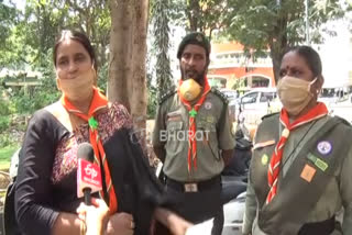 Mask distribution in Bangalore