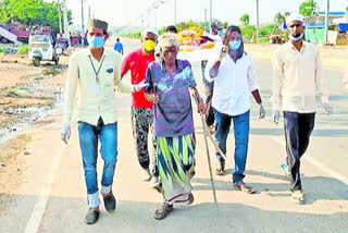 MUSLIMS HELP TO HINDU OLD WOMEN FUNERALS