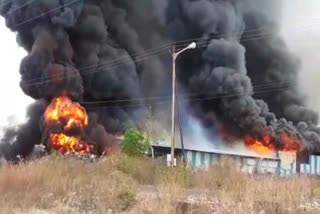 Fire breaks out at a factory in Maharashtra's Jalgaon