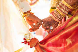 Villagers get married to lover couple in Araria