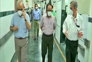 Union Health Minister visits AIIMS Trauma Centre