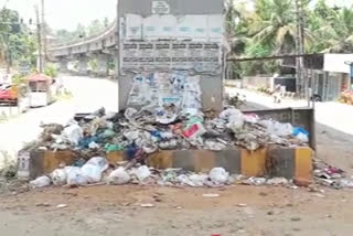 malappuram  angadipuram  Angadipuram railway station  മലപ്പുറം  മഴക്കാല പൂർവ ശുചീകരണം  അങ്ങാടിപ്പുറം റെയിൽവെ സ്‌റ്റേഷൻ