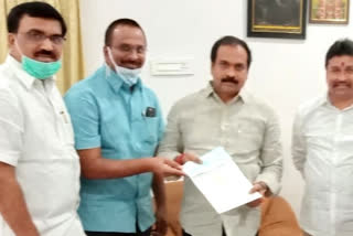 vedha seeds gave 10 lakhs check    to  cm relief fund due to corona virus