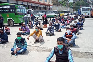 kashmiri laborers sent home from himachal