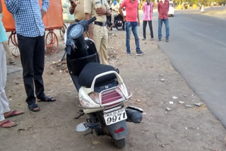 a women died accident  at jalgaon