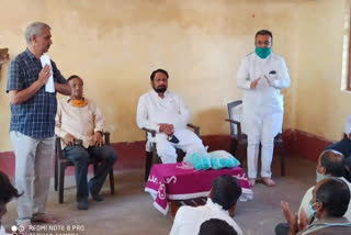 Deputy Chief Minister Lakshmana Sawadi Visiting and meeting various villages of Athani