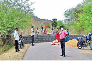 On Corona fear tamilnadu officers constructed wall across road