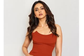 Rakul preet singh shares a video her daily activities in lockdown time