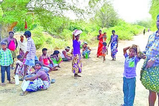 Migrant laborers going from Narasaraopet to Kurnool district