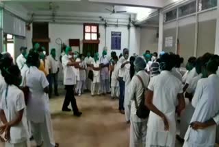 Two hundred and five nurses of PMCH go on strike in dhanbad