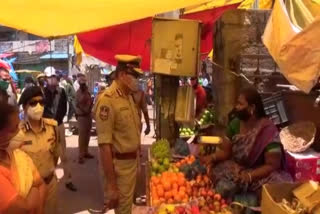 hyderabad cp anjanikumar visited monda market