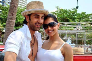 Ranbir kapoor, deepika padukone, Ranbir kapoor deepika padukone old picture goes viral on social media, रणबीर कपूर, दीपिका पादुकोण, रणबीर और दीपिका की एक पुरानी फोटो वायरल