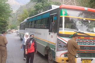 himachali stranded in chandigarh